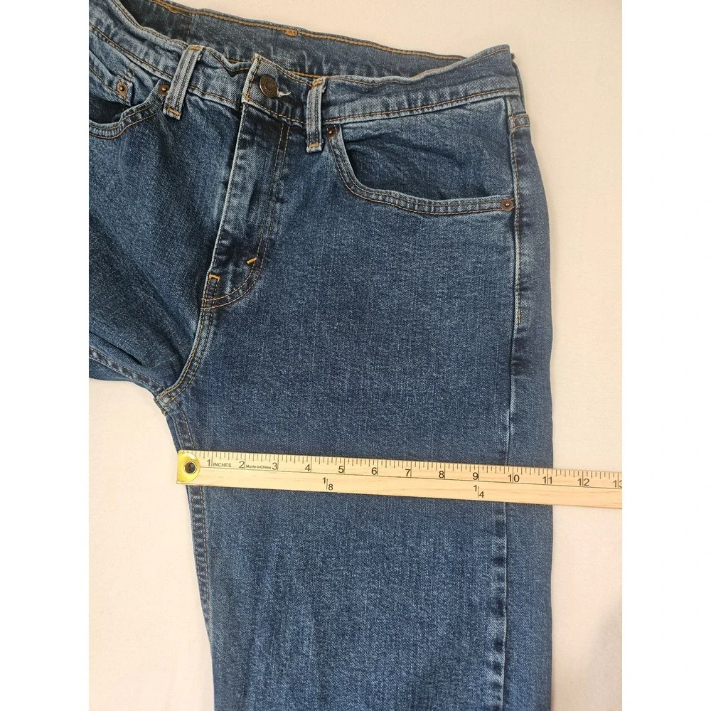 Levi's 505 Regular Fit Straight Leg Jeans -Tag Size Men's 32x32 (Actual 32x30.5)